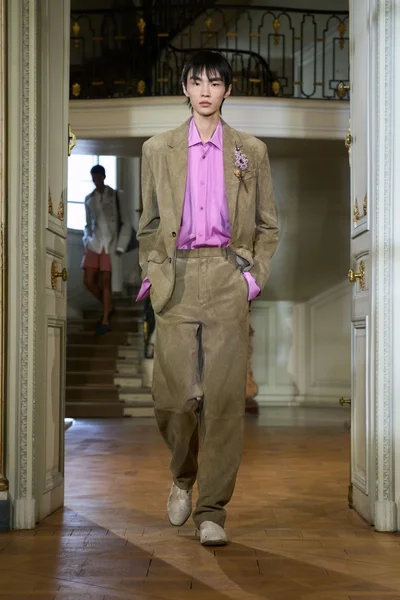 Look 44